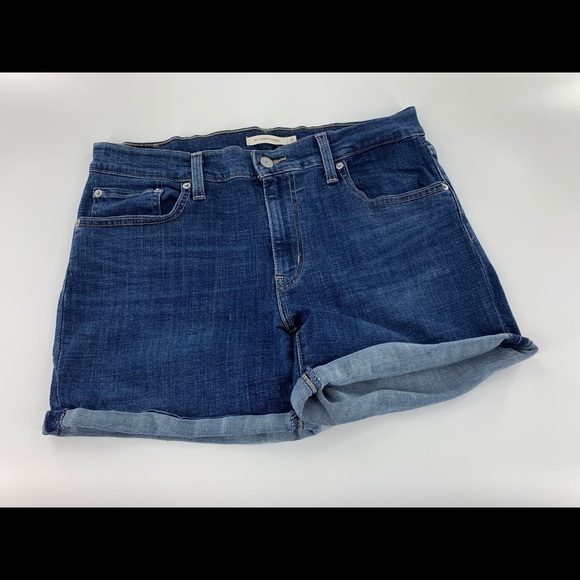 LEVIS MID LENGTH CUFFED JEAN SHORTS 31 - Picture 1 of 3